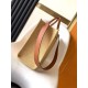 Replica Fendi Sunshine Medium Tote Bag in Natural Straw Fake Fendi Sunshine Medium Tote Bag in Natural Straw Replica