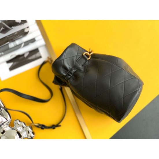 Fake Saint Laurent Le Maillon Hook Bucket Bag In Black Lambskin Replica Fake Saint Laurent Le Maillon Hook Bucket Bag In Black Lambskin Replica