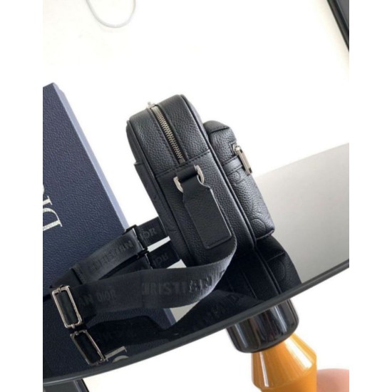 Replica Dior Rider 2.0 Zipped Messenger Bag Black Gravity Fake Dior Rider 2.0 Zipped Messenger Bag Black Gravity Replica