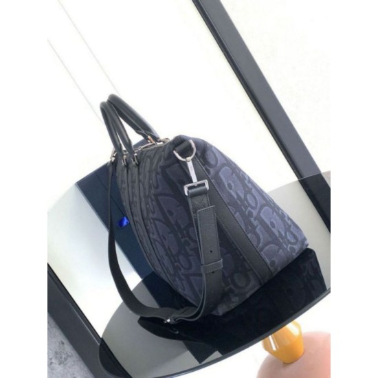 Fake Dior Weekender 40 Bag Black Maxi Dior Oblique Jacquard Replica Replica Dior Weekender 40 Bag Black Maxi Dior Oblique Jacquard