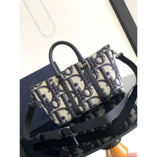 Replica Dior Weekender 25 Bag Beige Maxi Dior Oblique Jacquard Replica Dior Weekender 25 Bag Beige Maxi Dior Oblique Jacquard