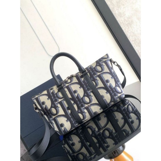Replica Dior Weekender 25 Bag Beige Maxi Dior Oblique Jacquard Replica Dior Weekender 25 Bag Beige Maxi Dior Oblique Jacquard