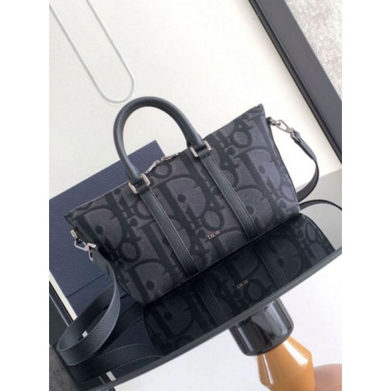 Replica Dior Weekender 25 Bag Black Maxi Dior Oblique Jacquard Replica Dior Weekender 25 Bag Black Maxi Dior Oblique Jacquard