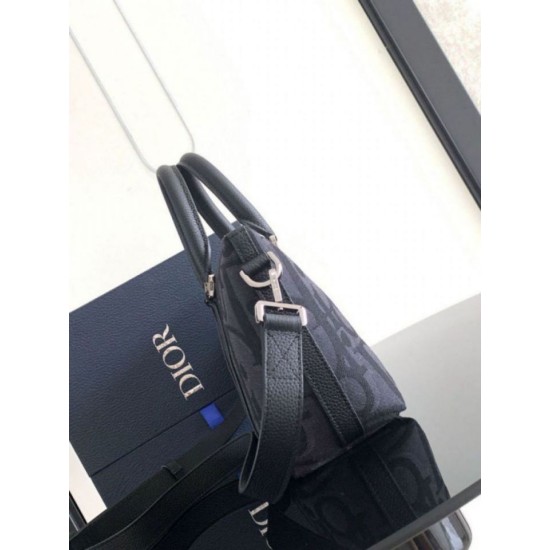 Replica Dior Weekender 25 Bag Black Maxi Dior Oblique Jacquard Replica Dior Weekender 25 Bag Black Maxi Dior Oblique Jacquard