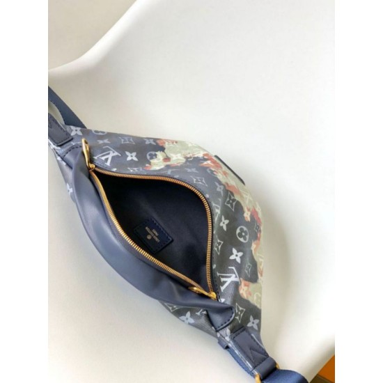 Fake Louis Vuitton Discovery Bumbag Monogram Bleach Canvas M23905 Replica Replica Louis Vuitton Discovery Bumbag Monogram Bleach Canvas M23905