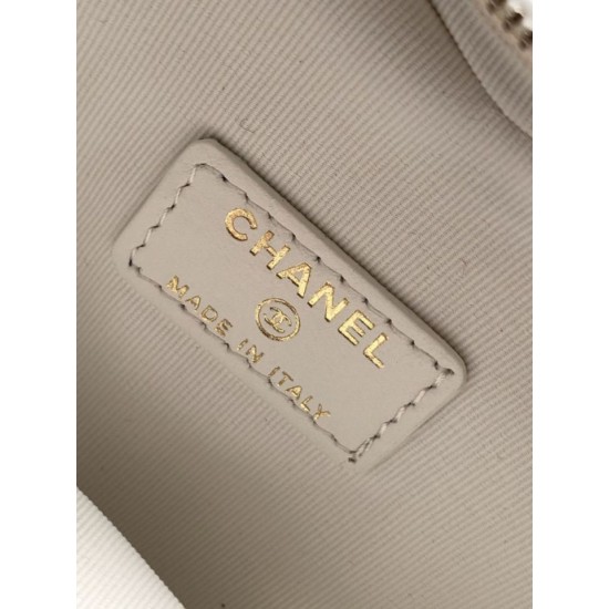 Replica Chanel Heart-Shaped Chain Handbag AP2784 White