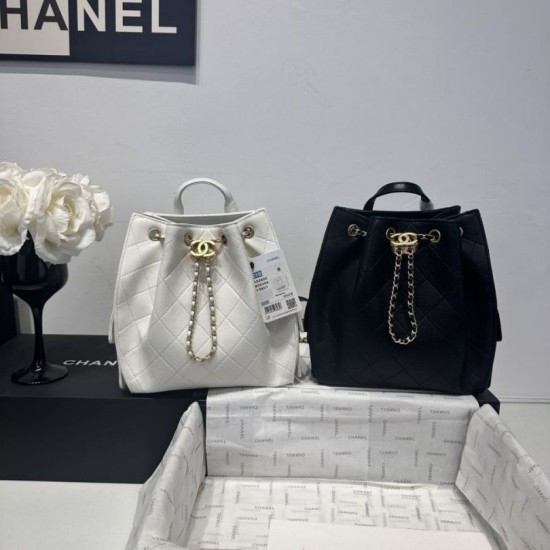 Replica Chanel 25B Medium Backpack Grained Calfskin White AS5600