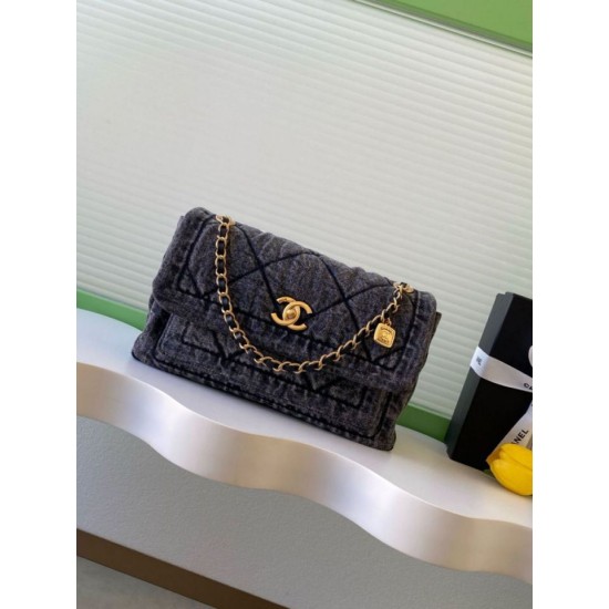 Replica Chanel Maxi Flap Bag Washed denim AS5734 Blue
