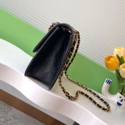 Replica Chanel 24K Sweet Flap bag Oil-waxed cowhide AS5145 Black