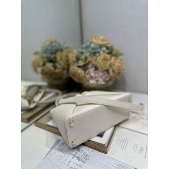 Replica Dior CD 26SS Bow-Adorned Tote Bag White
