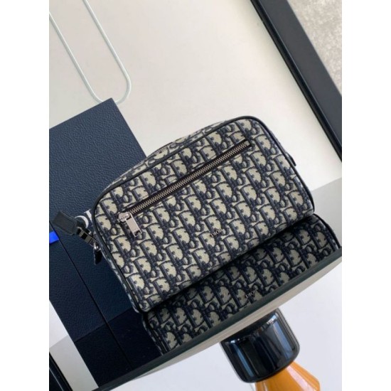 Replica Dior Toiletry Bag in Dior Beige Oblique Jacquard Fake Dior Toiletry Bag in Dior Beige Oblique Jacquard Replica
