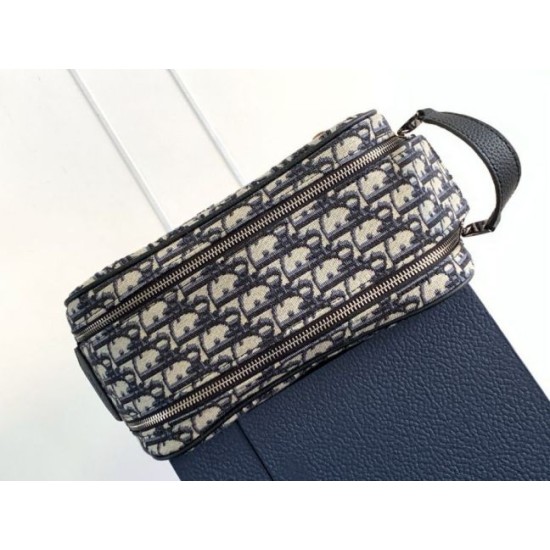 Replica Dior Toiletry Bag in Dior Beige Oblique Jacquard Fake Dior Toiletry Bag in Dior Beige Oblique Jacquard Replica