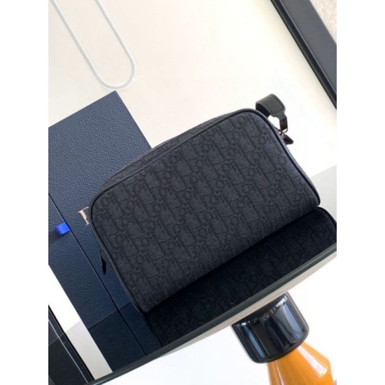 Replica Dior Toiletry Bag in Dior Black Oblique Jacquard Replica Dior Toiletry Bag in Dior Black Oblique Jacquard