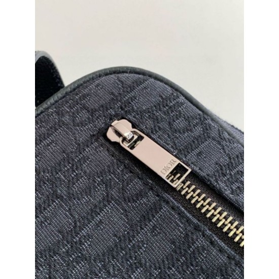 Replica Dior Toiletry Bag in Dior Black Oblique Jacquard Replica Dior Toiletry Bag in Dior Black Oblique Jacquard