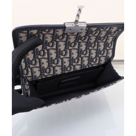 Replica Dior 30 Montaigne East-West Bag with Chain Dark Blue Replica Dior 30 Montaigne East-West Bag with Chain Dark Blue