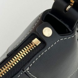 Fake Gucci GG Emblem Medium Shoulder Bag 815217 Black Replica