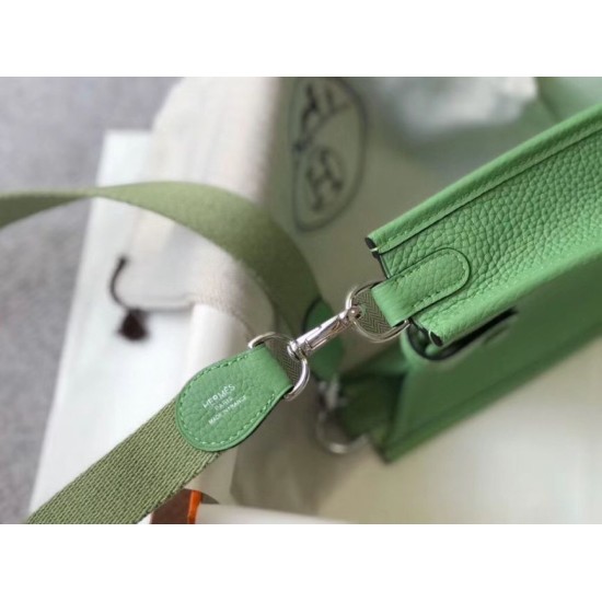 Fake Hermes Evelyne III TPM Mini Bag In Vert Criquet Clemence Leather Replica Replica Hermes Evelyne III TPM Mini Bag In Vert Criquet Clemence Leather