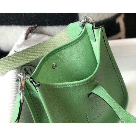 Fake Hermes Evelyne III TPM Mini Bag In Vert Criquet Clemence Leather Replica Replica Hermes Evelyne III TPM Mini Bag In Vert Criquet Clemence Leather