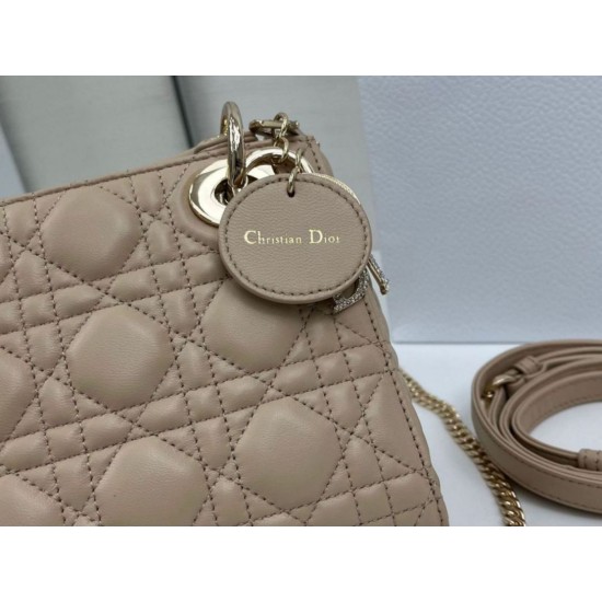Super Clone Replica Dior Mini Lady Dior Arco bag with D.I.O.R charms and beige Top Replica Dior Mini Lady Dior Arco bag with D.I.O.R charms and beige