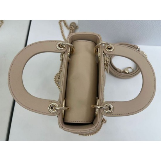 Super Clone Replica Dior Mini Lady Dior Arco bag with D.I.O.R charms and beige Top Replica Dior Mini Lady Dior Arco bag with D.I.O.R charms and beige