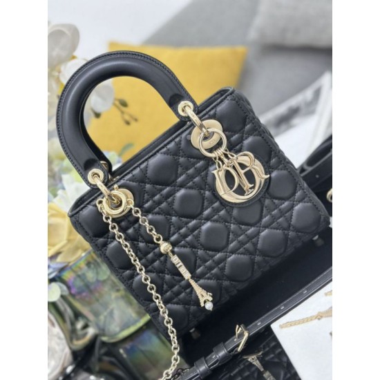 Super Clone Replica Dior small Lady Dior My ABCDior bag with D.I.O.R lambskin pendant in black cannage Top Replica Dior small Lady Dior My ABCDior bag with D.I.O.R lambskin pendant in black cannage