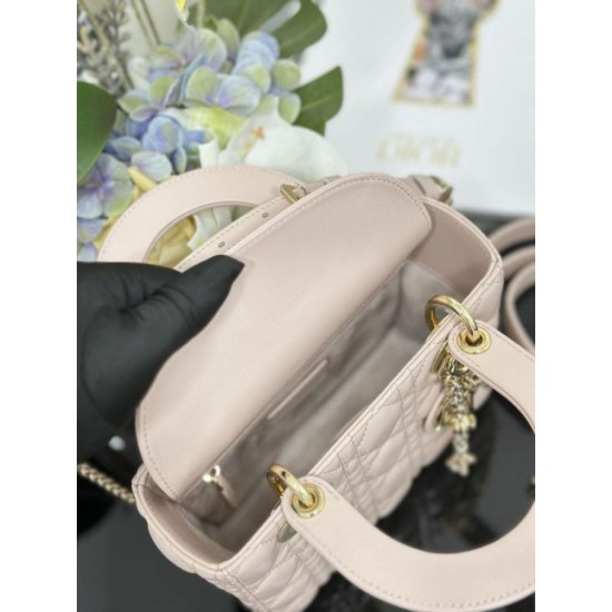 Super Clone Replica Dior small Lady Dior My ABCDior bag with D.I.O.R cannage lambskin charm, pink Top Replica Dior small Lady Dior My ABCDior bag with D.I.O.R cannage lambskin charm, pink