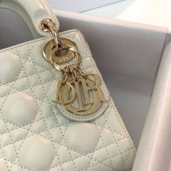 Super Clone Replica Mini Lady Dior bag with white cannage stitching Top Replica Mini Lady Dior bag with white cannage stitching