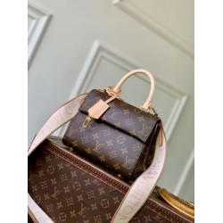 Top Replica LV Cluny Mini Handbag M13040