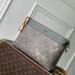 Top Replica LV Pochette Voyage Souple Men's Clutch Green