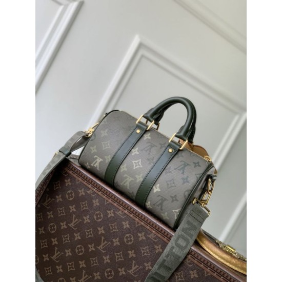 Super Clone Replica Louis Vuitton Keepall Bandoulière 25 Bag M26930 Men's Green Top Replica Louis Vuitton Keepall Bandoulière 25 Bag M26930 Men's Green