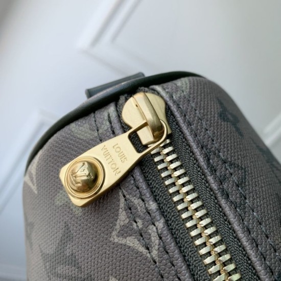 Super Clone Replica Louis Vuitton Keepall Bandoulière 25 Bag M26930 Men's Green Top Replica Louis Vuitton Keepall Bandoulière 25 Bag M26930 Men's Green