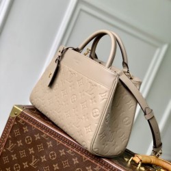 Top Replica Louis Vuitton Avenue PM Tote Bag M15231 Apricot
