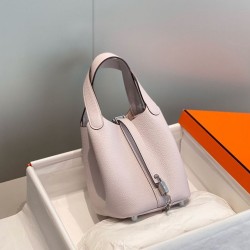 Top Replica Hermes Picotin Lock 18/22 Clemence Tote Bag in Pale Mauve