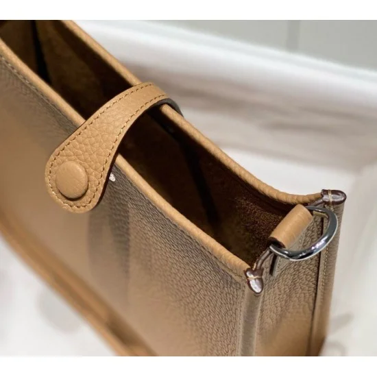 Replica Hermes Evelyne III TPM Mini Bag Brown Clemence Replica Hermes Evelyne III TPM Mini Bag Brown Clemence