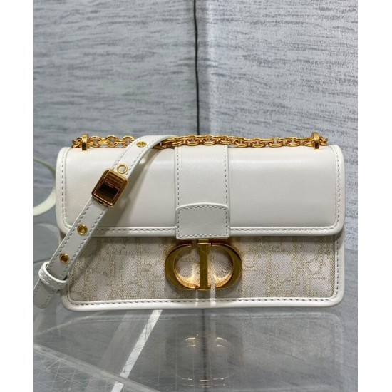 Replica Dior 30 Montaigne East-West Bag Dior Oblique denim With Chain Cream Replica Dior 30 Montaigne East-West Bag Dior Oblique denim With Chain Cream