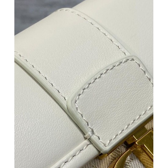 Replica Dior 30 Montaigne East-West Bag Dior Oblique denim With Chain Cream Replica Dior 30 Montaigne East-West Bag Dior Oblique denim With Chain Cream