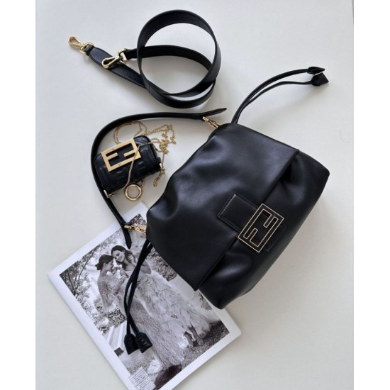 Replica Fendi Mamma Baguette Medium/Large Bag Nappa Black Replica Fendi Mamma Baguette Medium/Large Bag Nappa Black