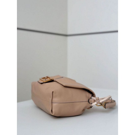 Replica Fendi Mamma Baguette Medium/Large Bag Nappa Apricot Replica Fendi Mamma Baguette Medium/Large Bag Nappa Apricot