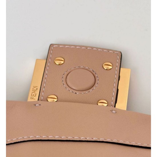 Replica Fendi Mamma Baguette Medium/Large Bag Nappa Apricot Replica Fendi Mamma Baguette Medium/Large Bag Nappa Apricot