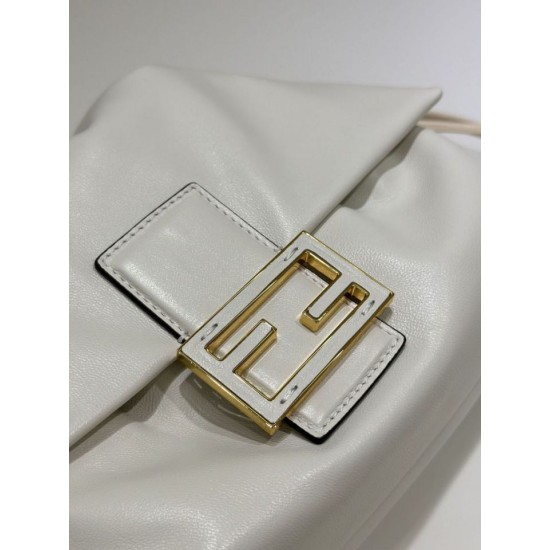 Replica Fendi Mamma Baguette Medium/Large Bag Nappa Beige Replica Fendi Mamma Baguette Medium/Large Bag Nappa Beige