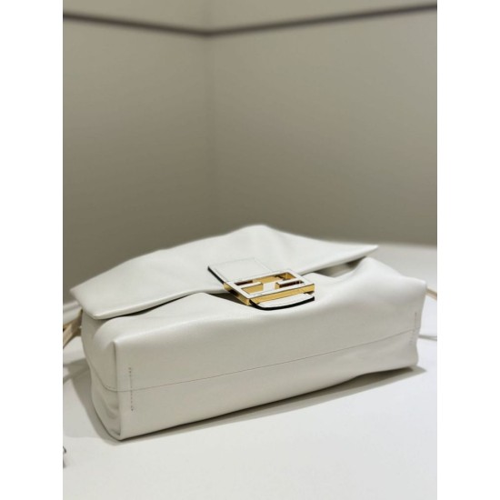 Replica Fendi Mamma Baguette Medium/Large Bag Nappa Beige Replica Fendi Mamma Baguette Medium/Large Bag Nappa Beige