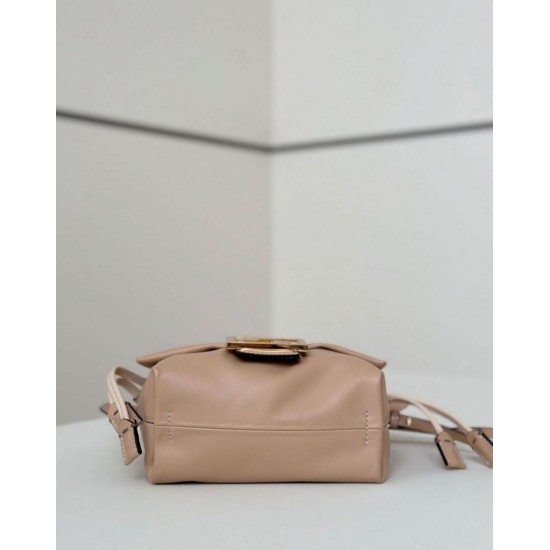 Replica Fendi Mamma Baguette Small Bag Apricot Replica Fendi Mamma Baguette Small Bag Apricot