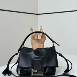 Replica Fendi Mamma Baguette Small Bag Black
