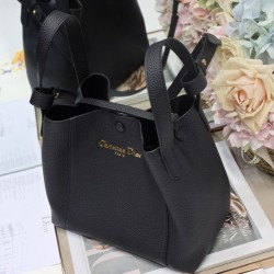 Replica Dior Small/Medium Signature Bucket Bag Black