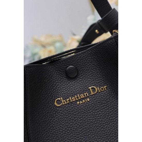 Replica Dior Small/Medium Signature Bucket Bag Black Replica Dior Small/Medium Signature Bucket Bag Black