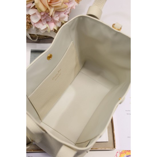 Replica Dior Small/Medium Signature Bucket Bag White Replica Dior Small/Medium Signature Bucket Bag White