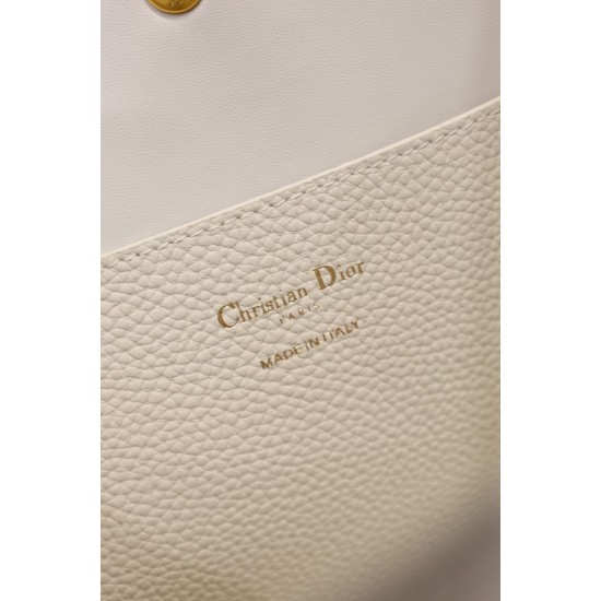 Replica Dior Small/Medium Signature Bucket Bag White Replica Dior Small/Medium Signature Bucket Bag White