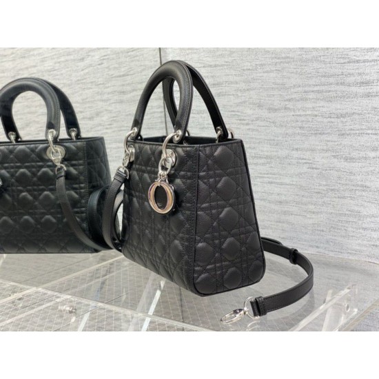 Replica Dior Lady Dior Medium Bag Grained Calfskin Black Replica Dior Lady Dior Medium Bag Grained Calfskin Black