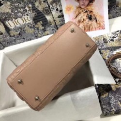 Replica Dior Classic Medium Lady Dior Cannage Bag Blush