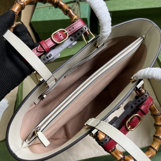 Fake Gucci Diana Medium Tote Bag 750394 White Replica